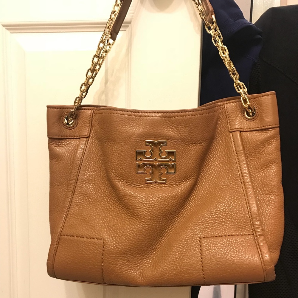 Tory Burch Britten slouchy tote!